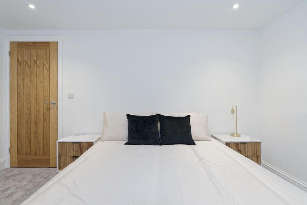 Stylish Beach Front Retreat 2 Bedrooms Herne Bay Exterior foto